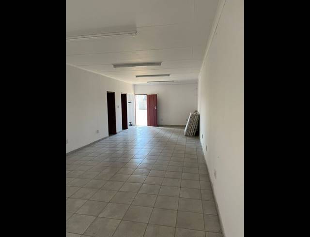26,880M² BUSINESS FOR SALE IN ZUURFONTEIN